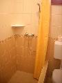 1. apartman zuhanyz